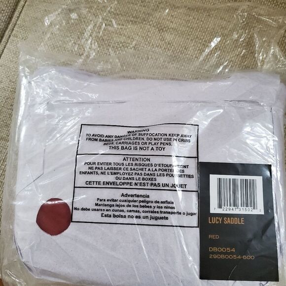 Frye Lucy Leather Saddle Bag in Red - NEW - Picture 14 of 16